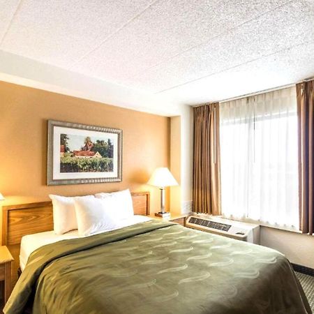 Norwood Inn & Suites Milwaukee Butler Kültér fotó