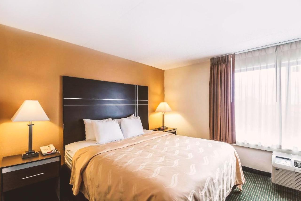 Norwood Inn & Suites Milwaukee Butler Kültér fotó