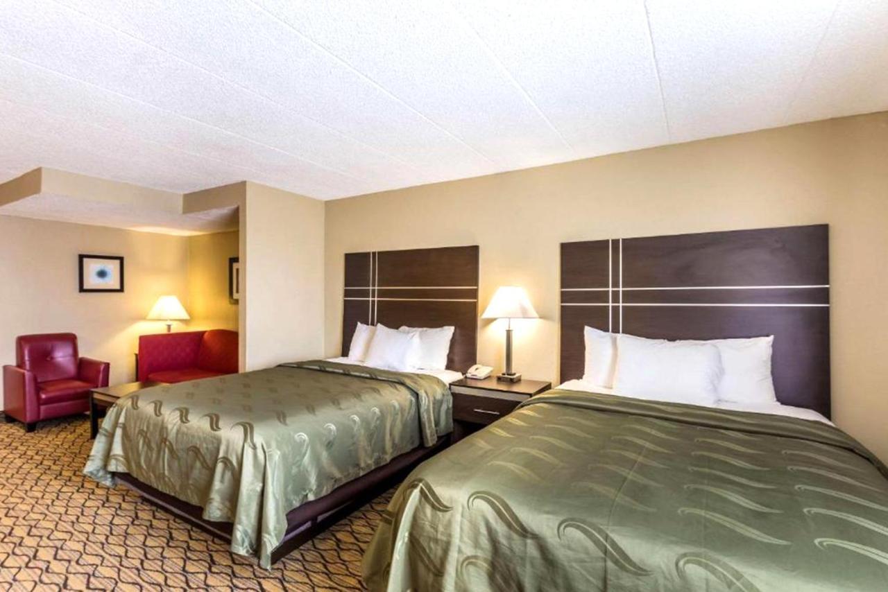 Norwood Inn & Suites Milwaukee Butler Kültér fotó