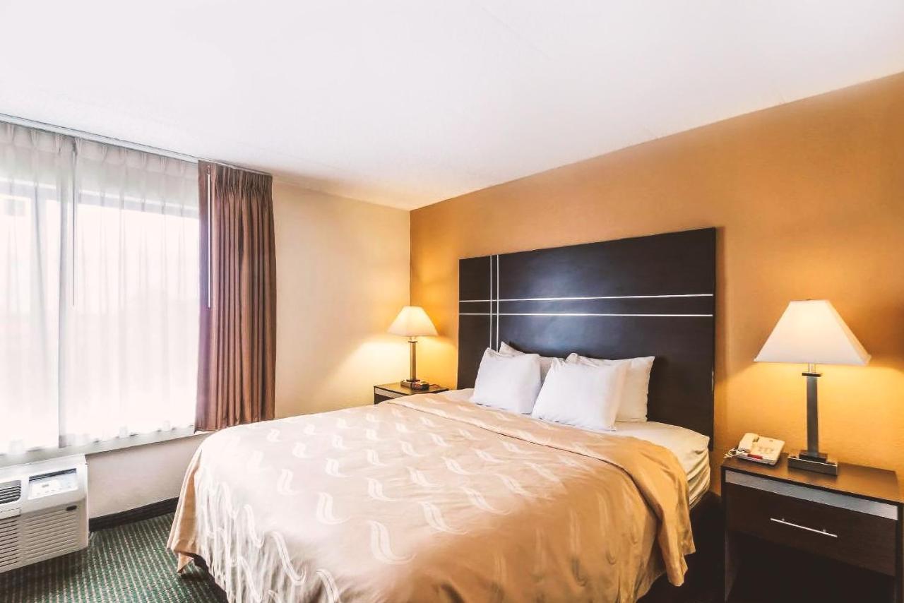 Norwood Inn & Suites Milwaukee Butler Kültér fotó