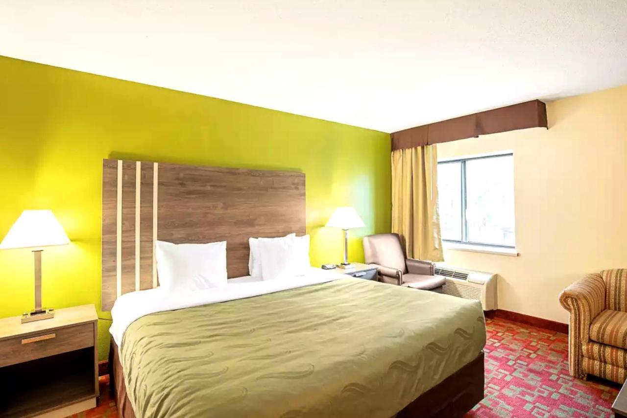 Norwood Inn & Suites Milwaukee Butler Kültér fotó